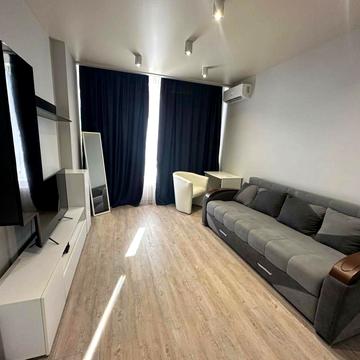 Камянська вул. (Дніпродзержинська), 128