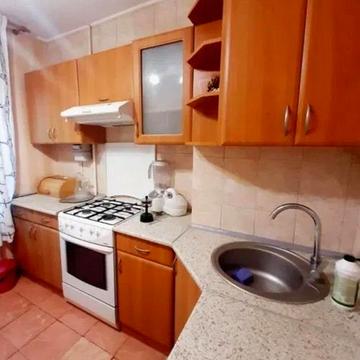 Незалежності вул., 12