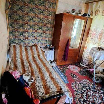 Оренда пів будинку, Крюків