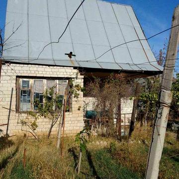 Продається дача із ділянкою 10 соток Сады 4.