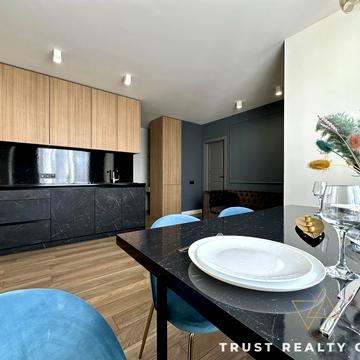 Драгоманова вул., 10