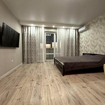 Здам на рік і більше простору однокімнатну квартиру в Чорноморську.