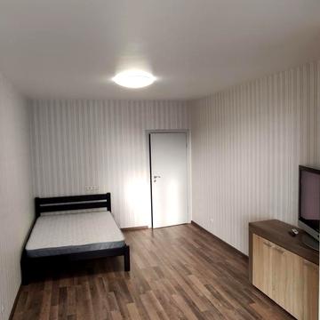 Драгоманова вул., 2