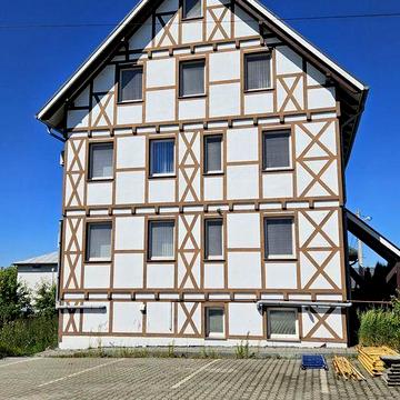 Продаж будинку з квартирами під бізнес. Солонка.