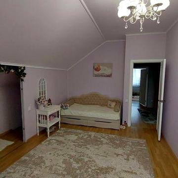 Продаж 2х поверховий будинок  по вул.козача