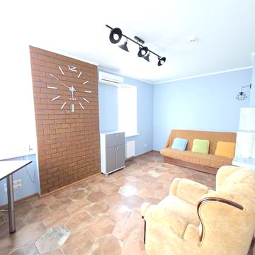 Бориса Гмирі вул., 17