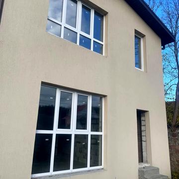 Солодкий пров. (Комінтерну 1), 1-б