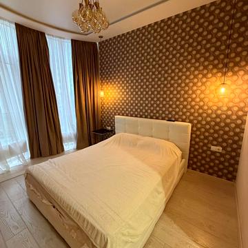 Перлинна вул., 1