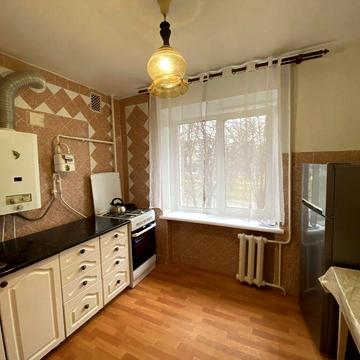 Оренда 2к квартири на Космонавтів