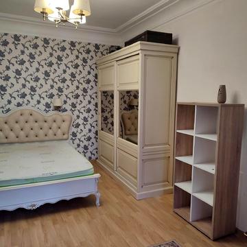 пр. Яворницкого, 70