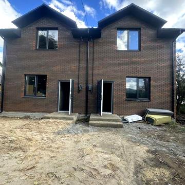 Дуплекс в закритому комплексі, топова локація