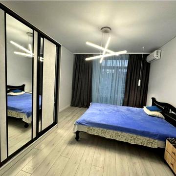 Оренда півтррашки , центр , ЖК Мала Прага