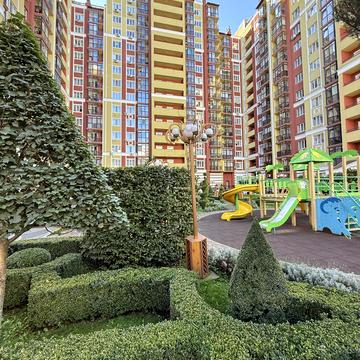 Українська вул., 83