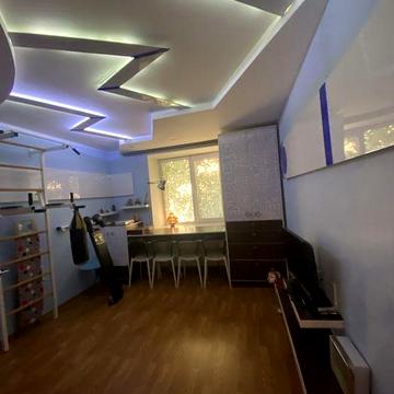 Здам 3 кімнатну квартиру в центрі міста