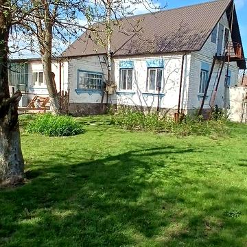 Центральна, 17