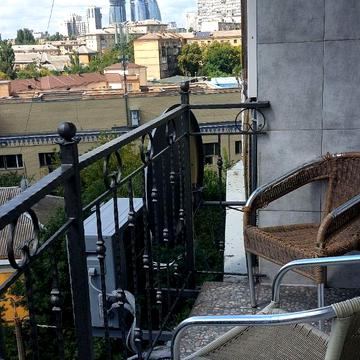 Бастіонний пров., 5