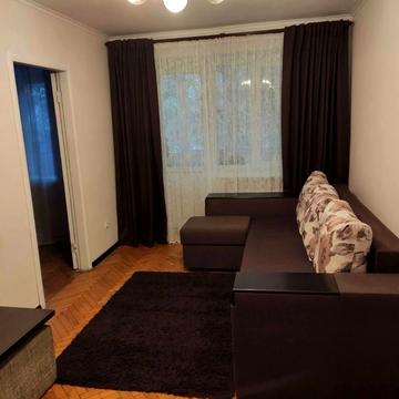 Новосільна вул., 21