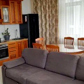 Сдам Евротрешка ЖК 2 Жемчужина Балкон Аркадия ТЦ Гагарин Плаза Код1293