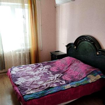 Сдам 2х к.кв  4й  Таврический  окна  во двор  2  сп.места