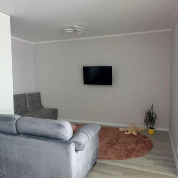 Юнацька вул., 10