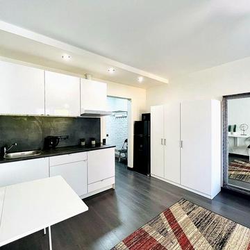 Однокімнатна квартира ЖК Амурський - метро Васильківська 7 хв.