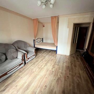 Академіка Корольова вул., 118