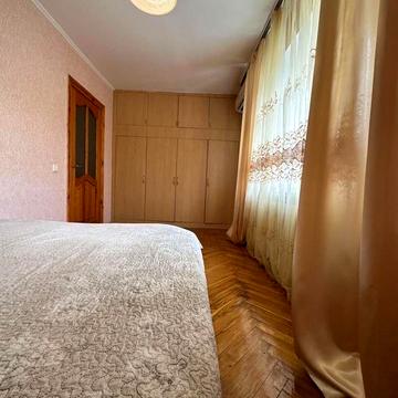 Васильківська вул., 53 к4