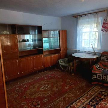 Продаж будинку у селі