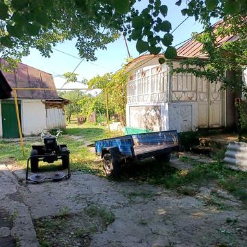 Продаж будинку у селі