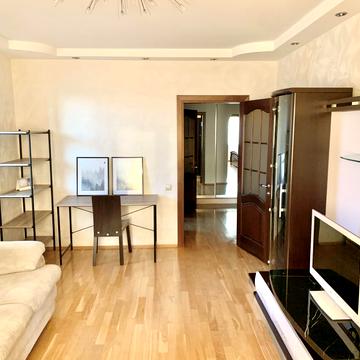 Феодосійський пров., 14-А