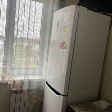 Київська вул., 52