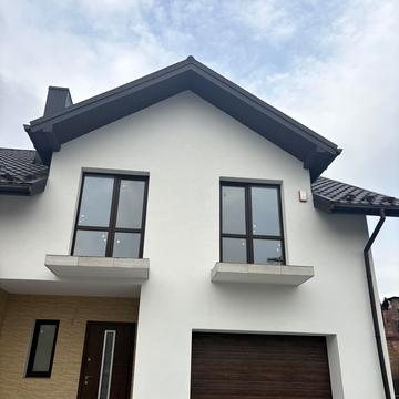 Григорія Сковороди вул., 12