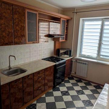 Квартира 3 кімнати манеж