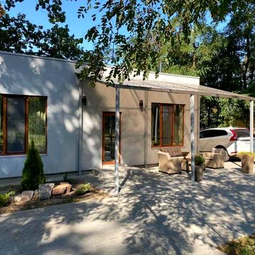 Оренда будинку в лісі