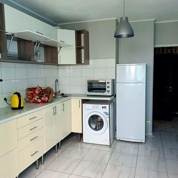 Шкільна вул., 43