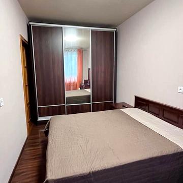 Мироносицька вул., 95