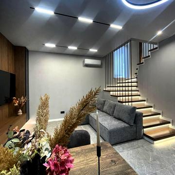 Полтавська вул.