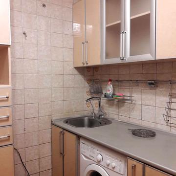 Дванадцятого Квітня вул., 26