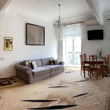 Велика Васильківська вул. (Червоноармійська), 24