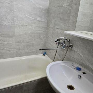 2к кв на Вишеньці.