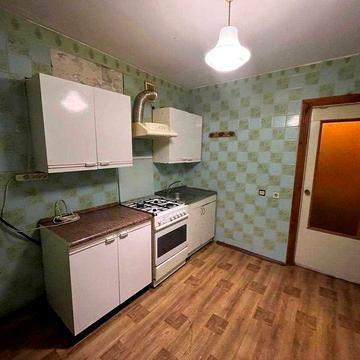 В центре продам 3 ком. ул.Любечская 11