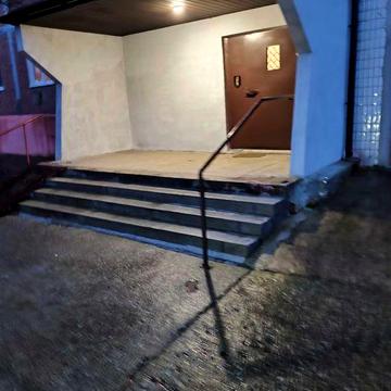 Продам 2-ох кімнатну квартиру в 9-ти поверховому будинку