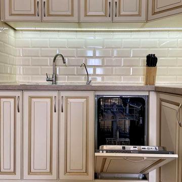 Глушкова 9в, 9 поверх, м. Іподром, 55м2, кухня-вітальня і спальня