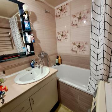 Перемоги вул., 11