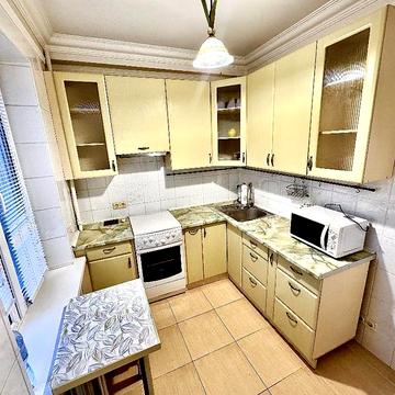 трехкімнатна квартираза ціною двушки в Голосіївському районі