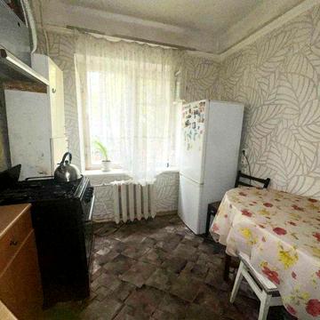 Оренда просторої 2к, пр. Відрадний 22А, Медмістечко, є газ!