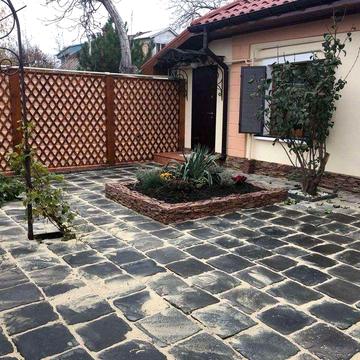 Есть варианты! Сдаётся домик на ул. Чубаевская. Свой двор