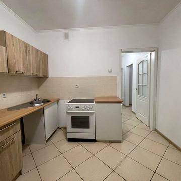 Милославська вул., 2