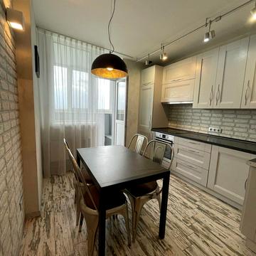 Авіаконструктора Ігоря Сікорського вул. (Танкова), 1