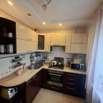 Продаж 3 кімнатної квартири по вулиці Нова 2